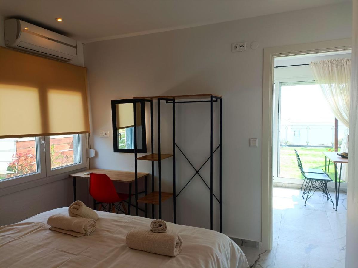 Salonikiou Beach Apartments Akti Salonikiou Exterior photo